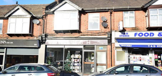 Flat to rent in 30A Bushey Hall Road, Bushey WD23