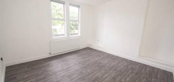 2 bed flat to rent