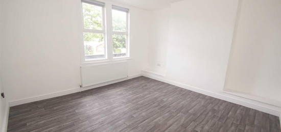 Flat to rent in Meanwood Road, Meanwood, Leeds LS6