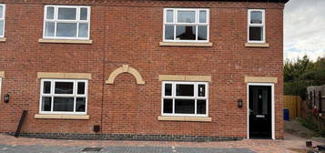 Flat to rent in Frederick Street, Woodville, Swadlincote DE11