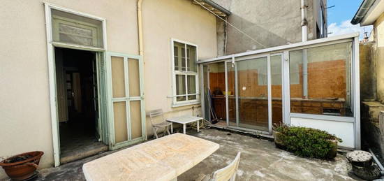 Maison de ville  à vendre, 5 pièces, 4 chambres, 90 m²