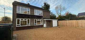 3 bedroom detached house