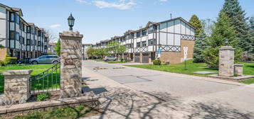 6 - 4 BRADBROOK ROAD, Toronto (Islington-City Centre West), Ontario