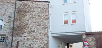 Moderne 1 Zi. Whg., Dachgeschoss, ca. 36 m², Fussbodenheizung, EBK, TG-Stellplatz schöner Blick, ...