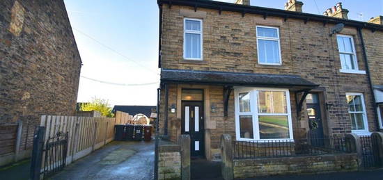 4 bed end terrace house for sale