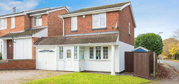 3 bedroom link detached house for sale