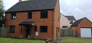 3 bedroom detached house