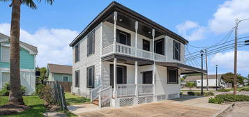 4502 Avenue R, Galveston, TX 77551