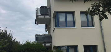 Schöne 2-Zimmer-DG-Wohnung mit Balkon