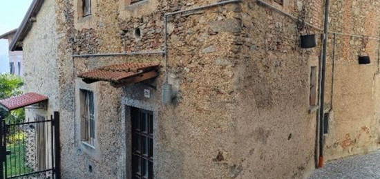 Casa indipendente all'asta in via Menotti Garibaldi, 1 -10