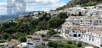 Piso en Las Lagunas, Mijas