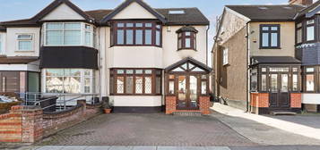 5 bed semi-detached house for sale