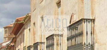 Casa adosada en calle Santa Ana en Cózar