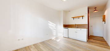 A LOUER Appartement studio meublé à Vitré - 490 €