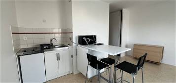 Location appartement 1 pièce 28 m²