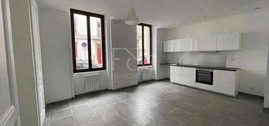 T3 rénové de 61 m² - rue Villon Lyon 8ème