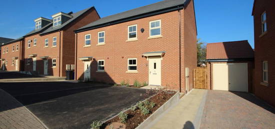 3 bedroom semi-detached house