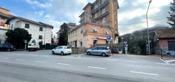 Trilocale in vendita in via Enrico Mattei, 4