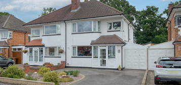 3 bedroom semi-detached house for sale