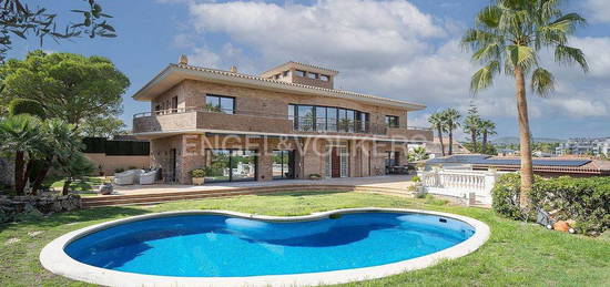 Chalet en L'Aragai - Prat de Vilanova, Vilanova i La Geltrú