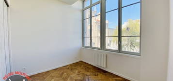 Appartement  à louer, 2 pièces, 2 chambres, 61 m²