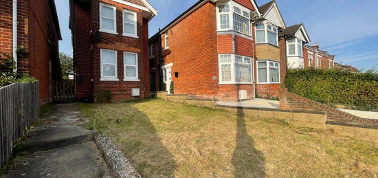 Detached house to rent in Broadlands Road, Southampton, Hampshire SO17