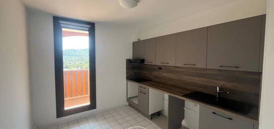 Appartement  à louer, 2 pièces, 1 chambre, 52 m²