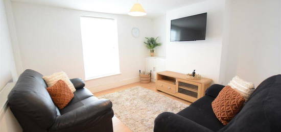 2 bedroom terraced house