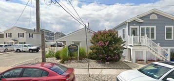 157 Ocean Ave Apt 8, Point Pleasant Beach, NJ 08742