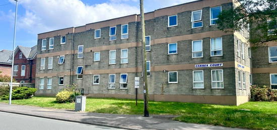 Flat for sale in Dorchester Road, Weymouth DT3