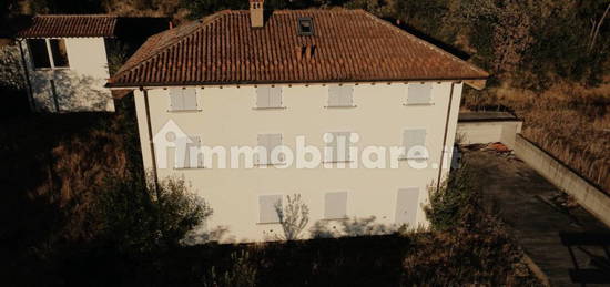 Villa unifamiliare, nuova, 324 m², Centro, Monte San Pietro