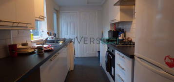 4 bedroom terraced house