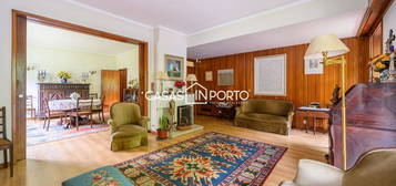 Apartamento T5 mais 1 na Boavista