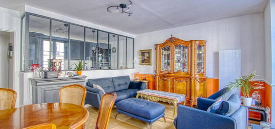 Versailles Notre-Dame APpartement 3 pièces 76.7 m² situé au 1er étage avec parking en option