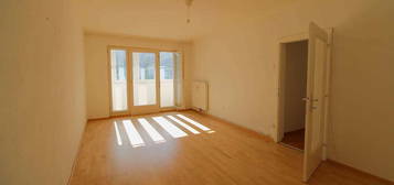 TOP Aussicht über Wetzelsdorf im 8. Stock *Loggia & Parkplatz