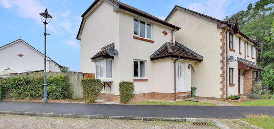 2 bed link detached house for sale