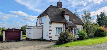 2 bed detached house for sale