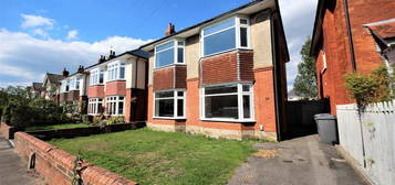 6 bedroom detached house to rent