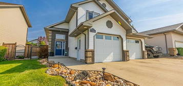 6004 S 21st St, Lloydminster, AB T9V 3J6