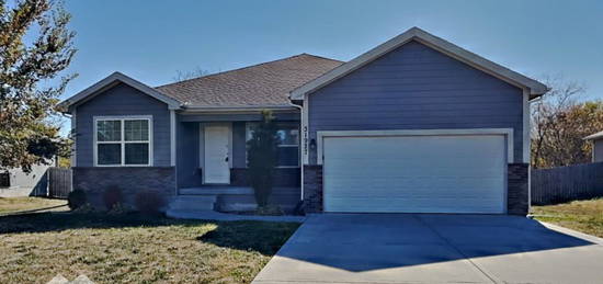 31927 W  172nd St, Gardner, KS 66030