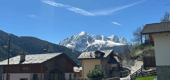 Bilocale primo piano, Centro, Ponte di Legno