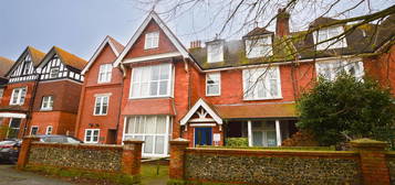 Studio to rent in Enys Road, Eastbourne BN21