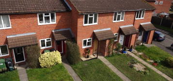 Terraced house to rent in Overton Drive, Thame, Oxfordshire, United Kingdom OX9