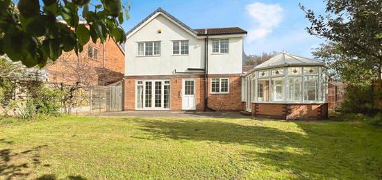 4 bed detached house for sale