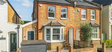 4 bedroom semi-detached house for sale