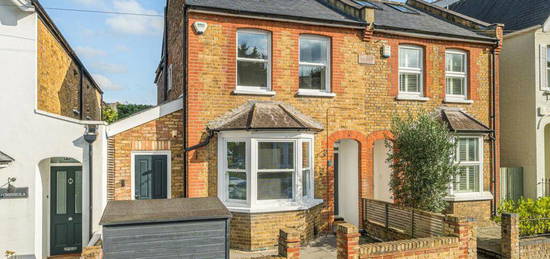 4 bedroom semi-detached house for sale