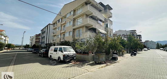 ÇANAKKALE BAYRAMİÇ CAMİCEDİT MAHALLESİNDE SATILIK 4+1