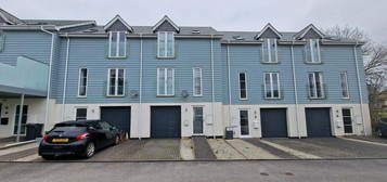 2 bedroom mews house