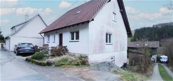 Gestaltbares Zuhause in Spiegelberg: EFH mit Renovierungsbedarf in Spiegelberg