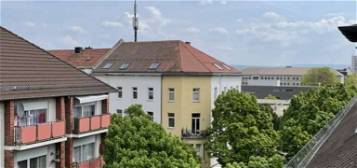Zentral in Kassel: Gepflegte 3-Zi.- Dachgeschosswohnung mit Wohlfühlgarantie